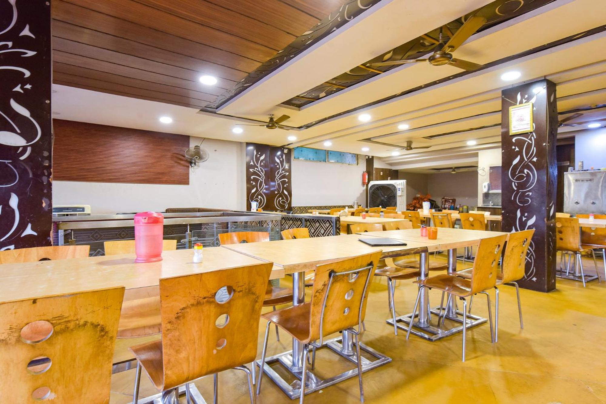 Fabhotel Raghumani Palace Ujjain Ngoại thất bức ảnh