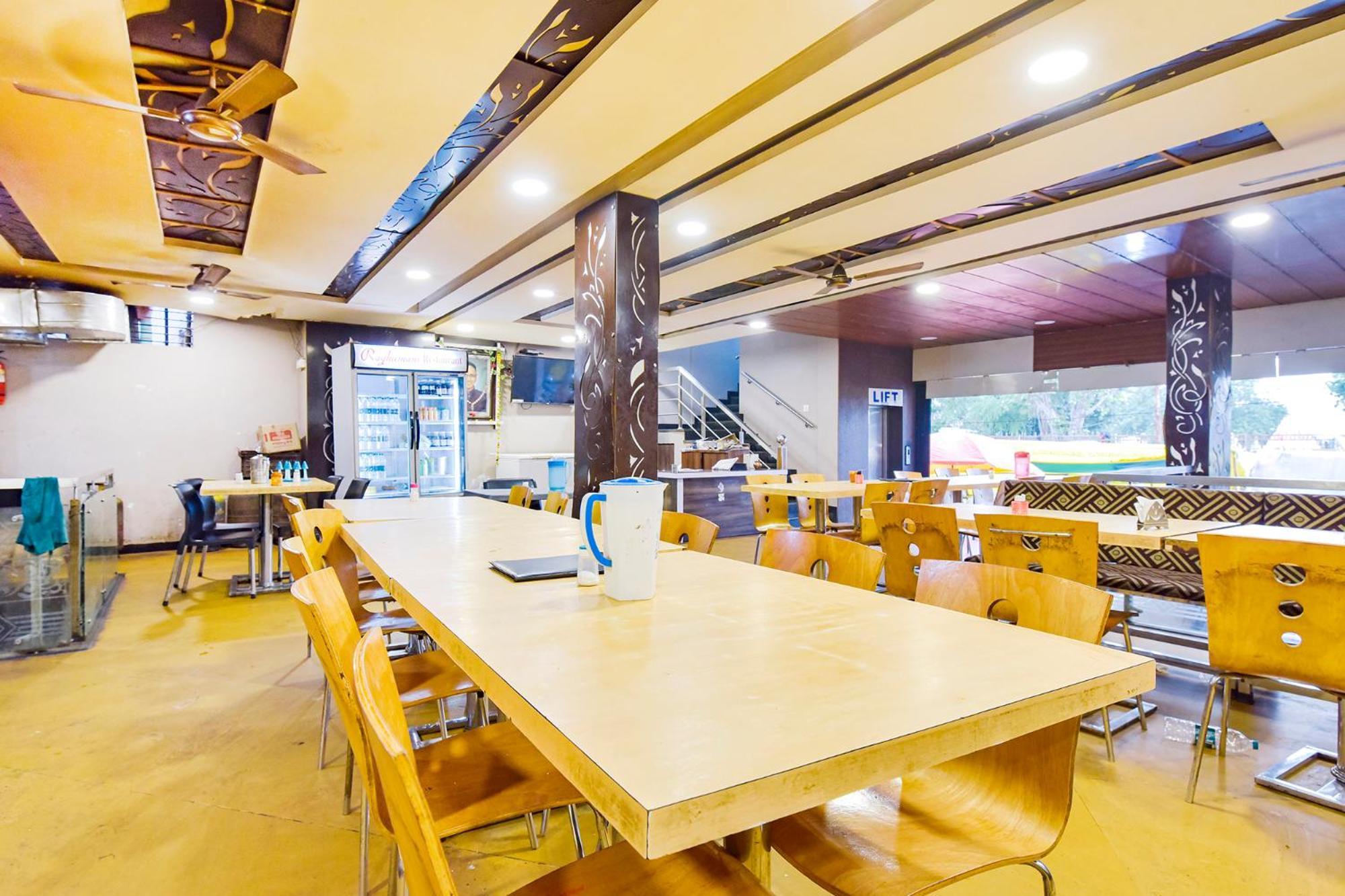 Fabhotel Raghumani Palace Ujjain Ngoại thất bức ảnh