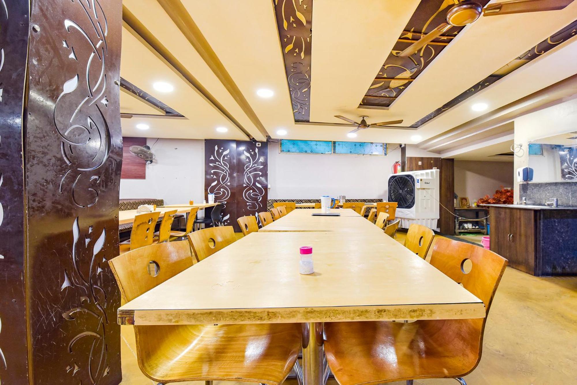 Fabhotel Raghumani Palace Ujjain Ngoại thất bức ảnh
