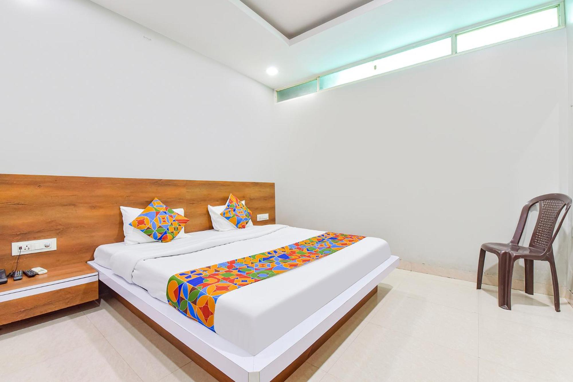 Fabhotel Raghumani Palace Ujjain Ngoại thất bức ảnh