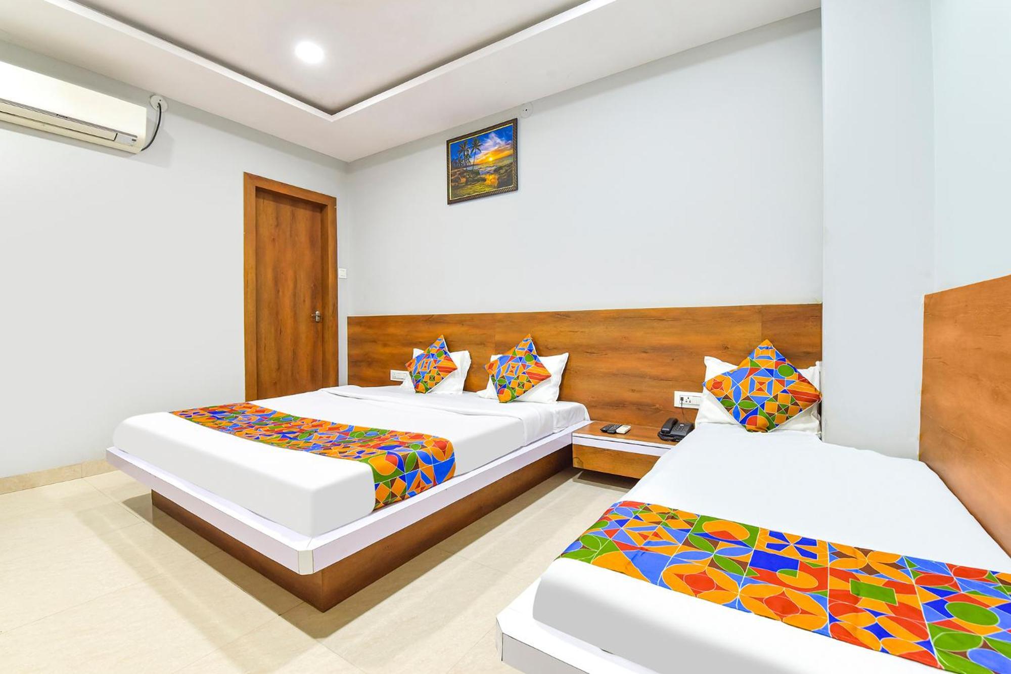 Fabhotel Raghumani Palace Ujjain Ngoại thất bức ảnh