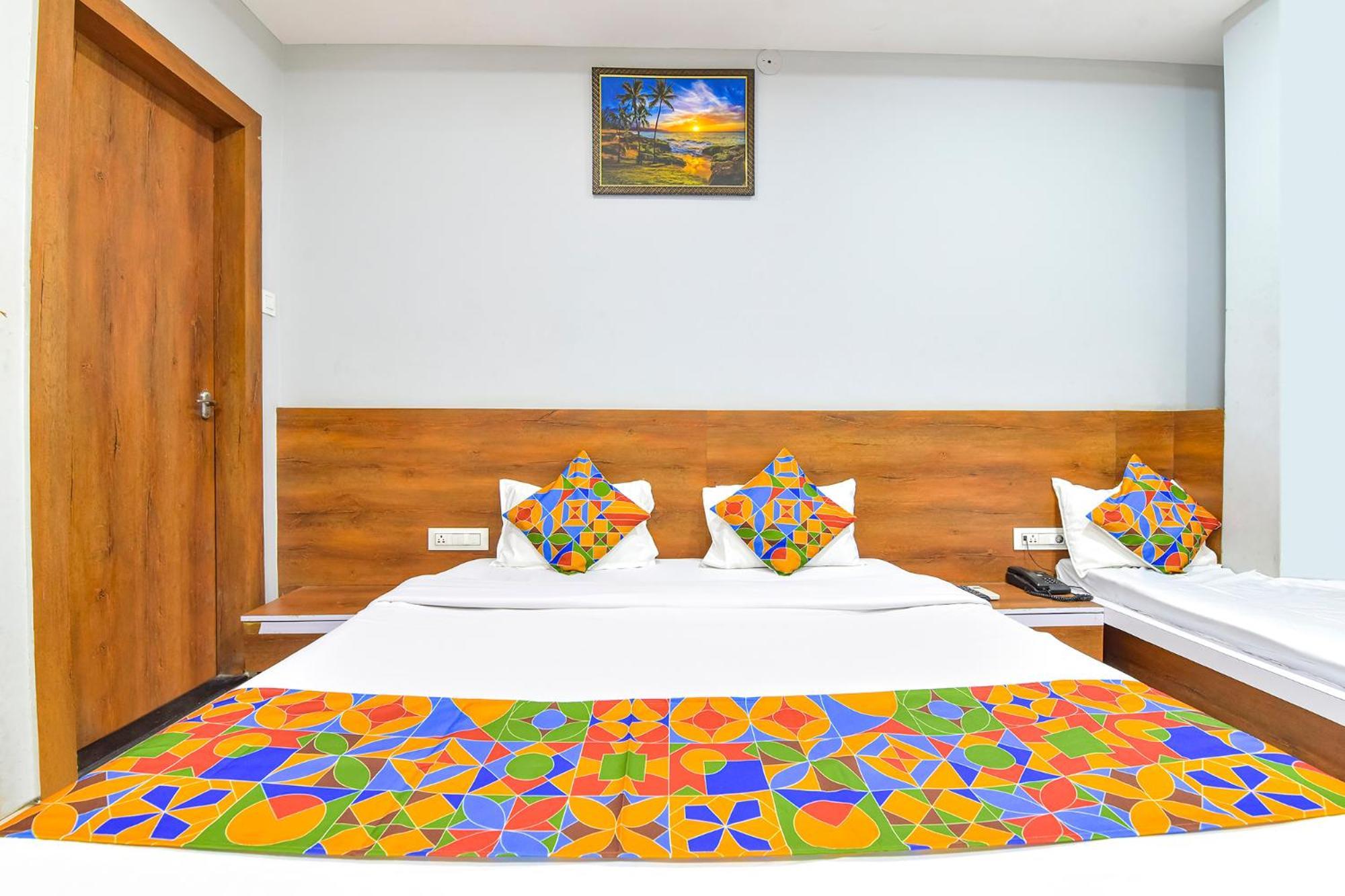 Fabhotel Raghumani Palace Ujjain Ngoại thất bức ảnh