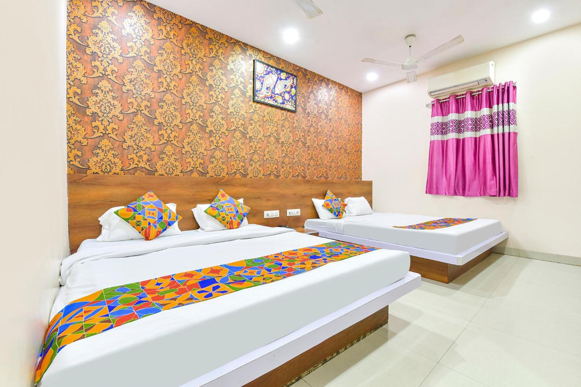 Fabhotel Raghumani Palace Ujjain Ngoại thất bức ảnh