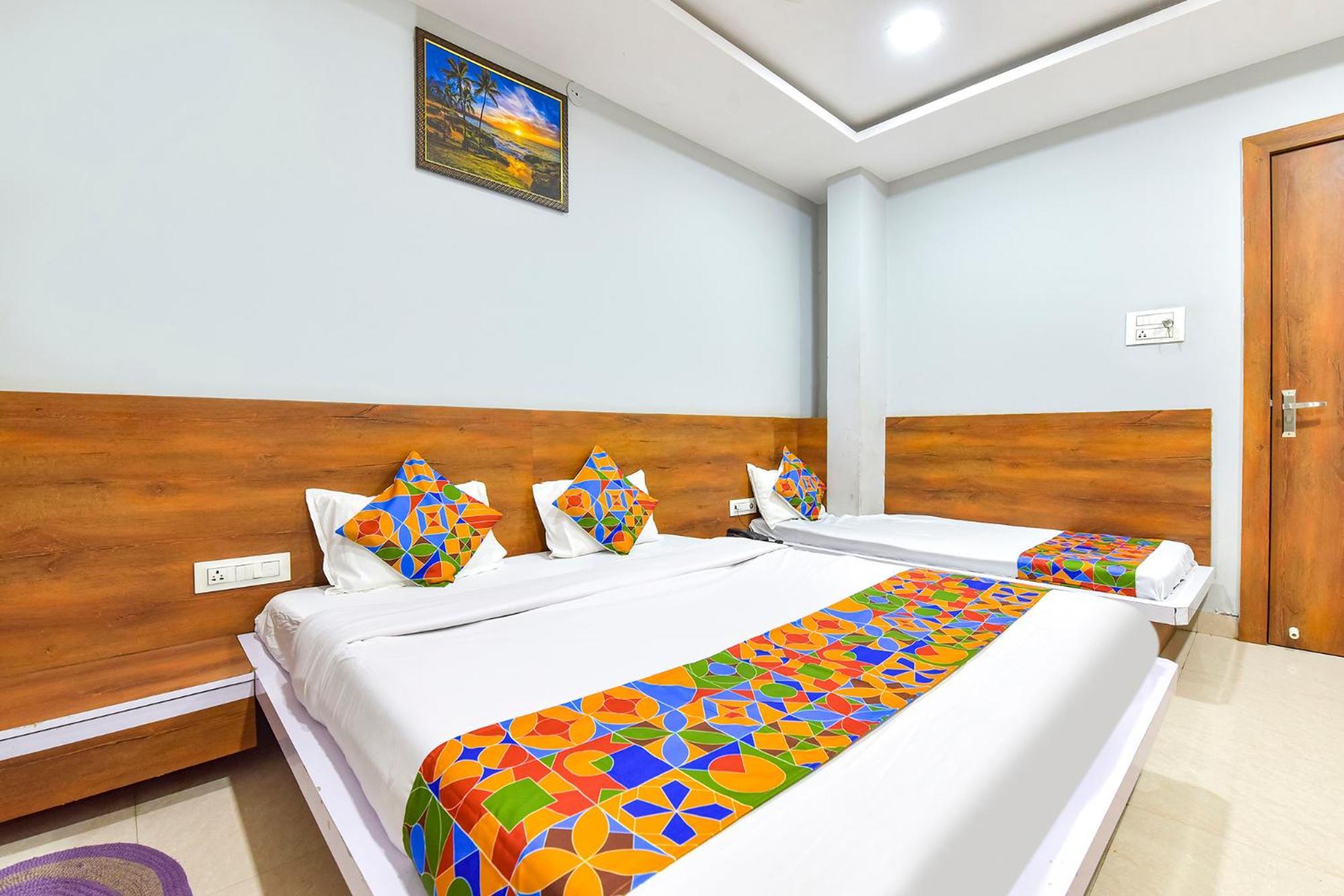 Fabhotel Raghumani Palace Ujjain Ngoại thất bức ảnh