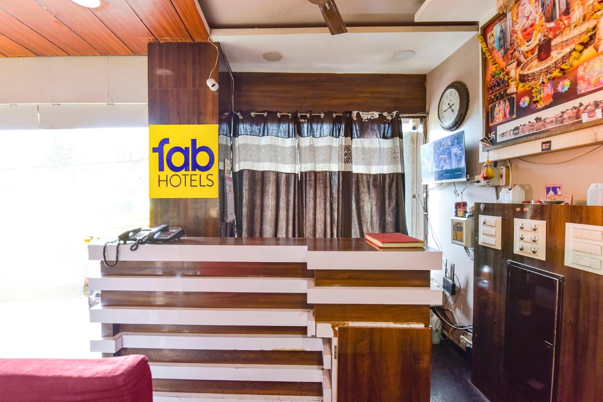 Fabhotel Raghumani Palace Ujjain Ngoại thất bức ảnh